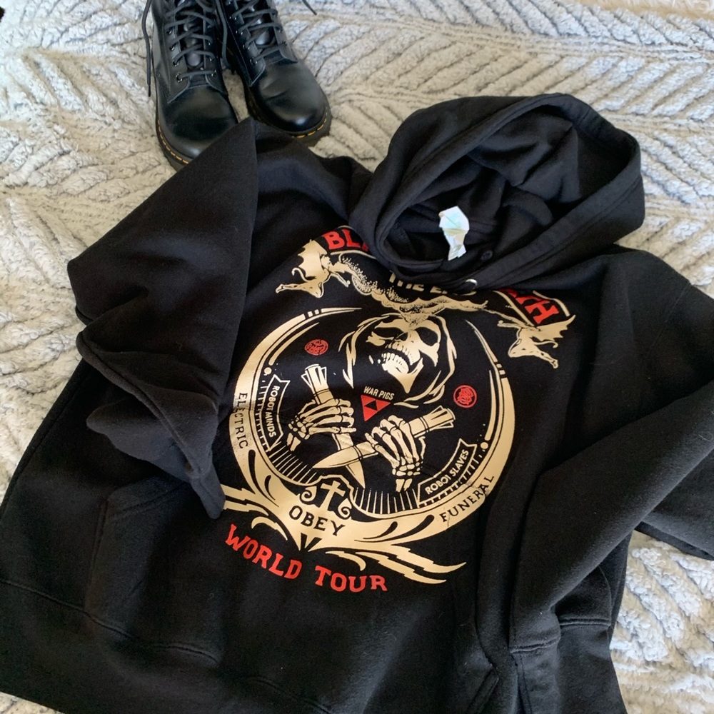 Black Sabbath sweatshirt